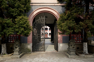华东政法大学(长宁校区)第 12 张图片