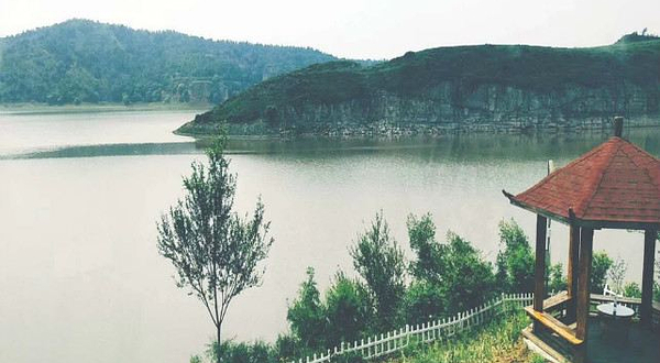 武乡龙湖梦岛休闲度假山庄