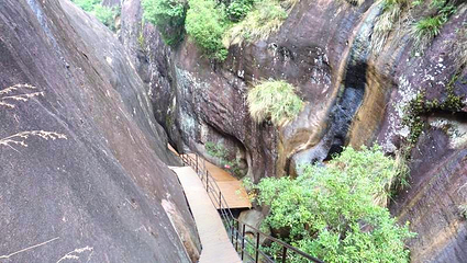 石表山休闲旅游风景区石龙大峡谷第 1 张图片
