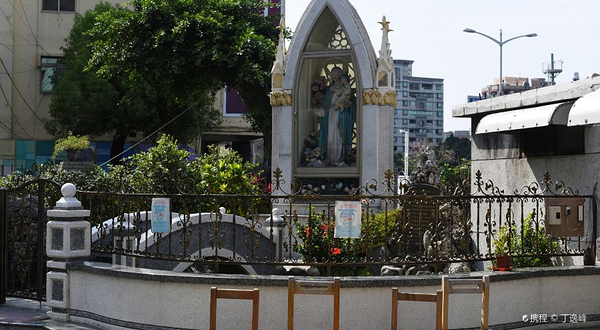 玫瑰圣母圣殿主教座堂