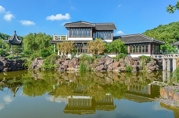 灵岩山寺第 2 张图片