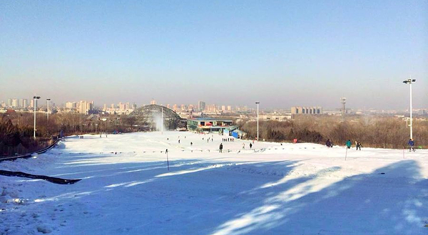 灵秀滑雪场