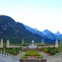 东巴王国景区