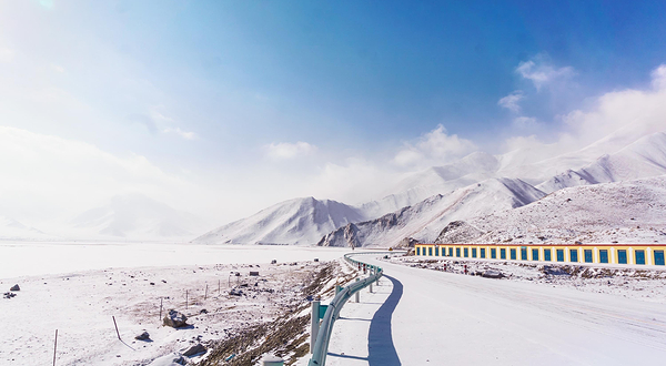 乌鲁木齐天山大峡谷