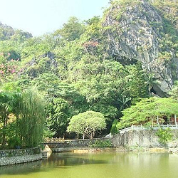 崆峒岩风景区