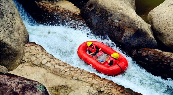 九龙谷霞客漂流