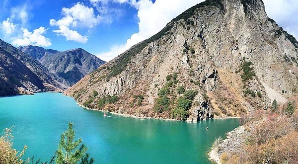 叠溪松坪沟景区-白石海