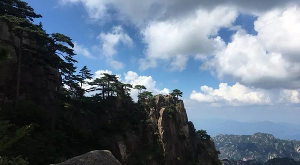 黄山风景区-钓桥庵