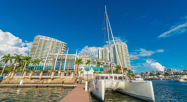 三亚鸿洲国际游艇会