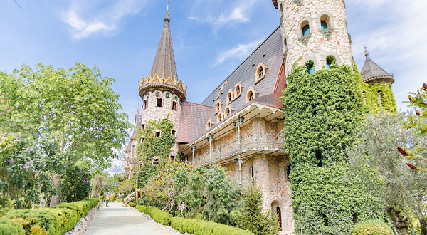 Ravadinovo Castle
