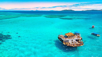 斐济 Cloud 9水上酒吧