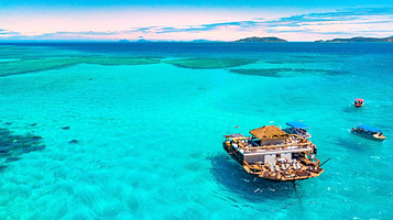 斐济 Cloud 9水上酒吧