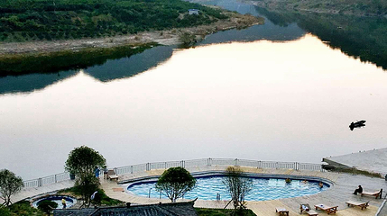 清江盐池温泉第 17 张图片