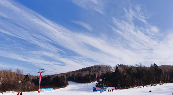 梅花山滑雪场