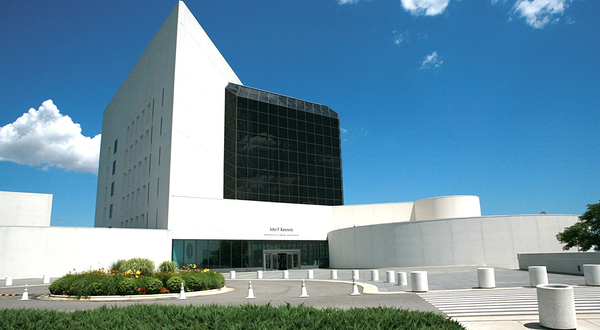 肯尼迪总统图书馆暨博物馆