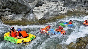 花水湾天府漂流鸭乐园