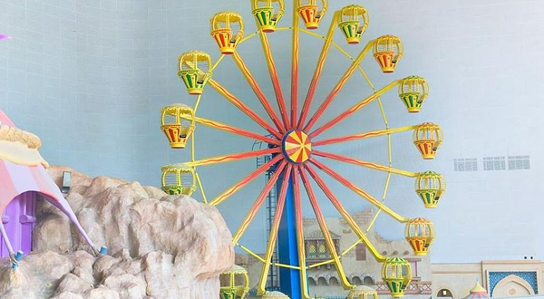 摩天轮(罗蒙环球乐园店)