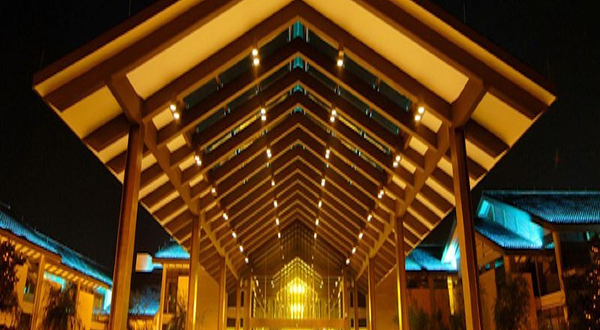 易县堃坊国际酒店