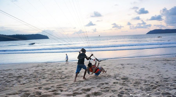 珍南海滩摩托艇体验