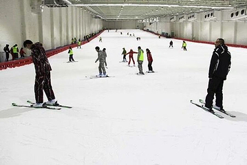 天鹅堡室内滑雪场第 5 张图片