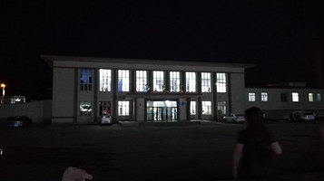 新友谊站-站前广场