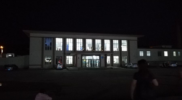 新友谊站-站前广场