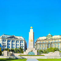 布达佩斯自由广场