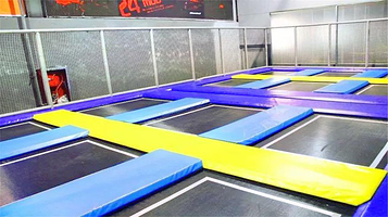 嬉跃潮玩(太奥广场店)