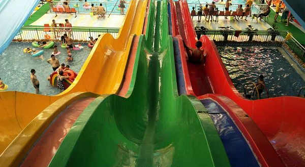 哥俩四季温泉游泳馆