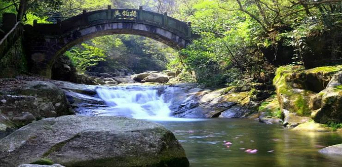 石龙峡风景名胜区