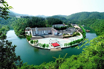绿琳山生态旅游渡假村第 1 张图片