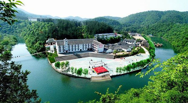 绿琳山生态旅游渡假村