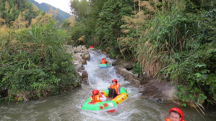 铜钹山峡谷漂流第 1 张图片