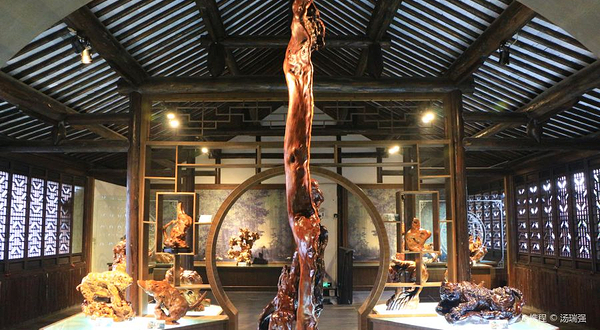 张正根雕艺术馆