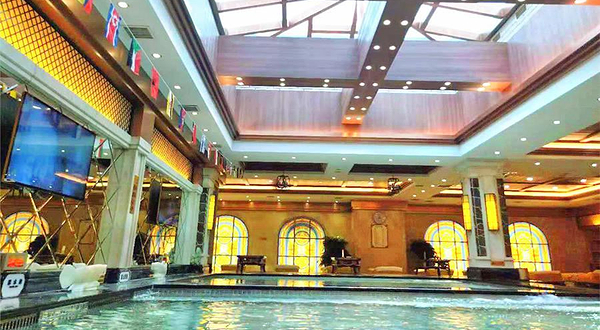 圣水东方松骨洗浴