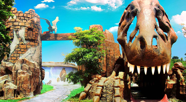 森波拉冰川水谷