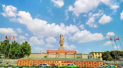 喀什人民广场第 1 张图片