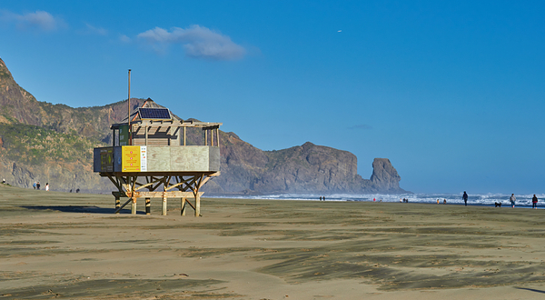 Karekare Beach