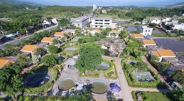 顺逸东方白盆湖温泉度假村