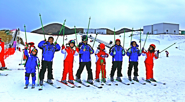 桂林天湖冰雪世界滑雪场