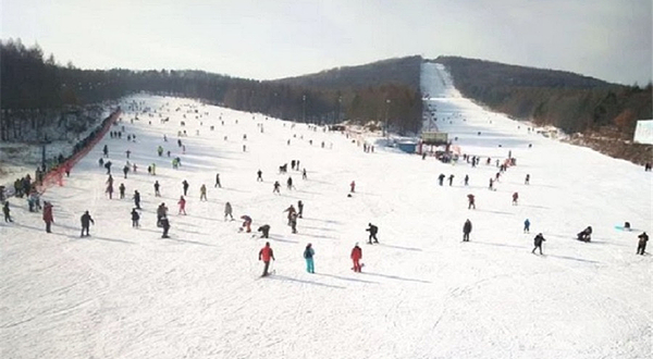 上京国际滑雪场