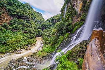 马岭河峡谷景区第 1 张图片