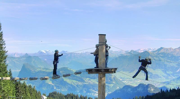 皮拉图斯山森林绳索攀爬乐园