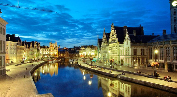 香草河岸与克瑞里