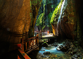 张家界地缝景区