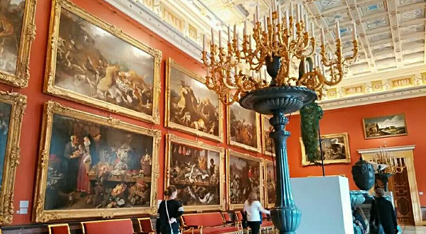 斯特罗加诺夫宫