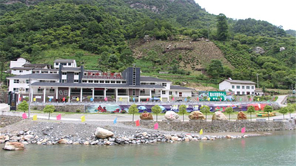 神农架潮水河漂流第 13 张图片