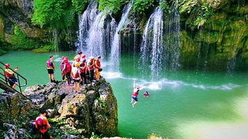 湘西马拉河人体漂流