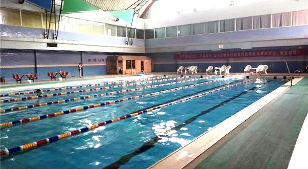 天鹅湖温泉游泳馆