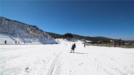 玉舍雪山滑雪场第 19 张图片